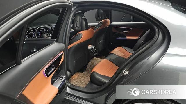 Mercedes-Benz C-Class W206 2023 Серый из Кореи, фото 3