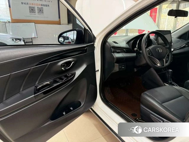 Toyota YARIS L Zhixuan 2022 Белый из Китая, фото 3
