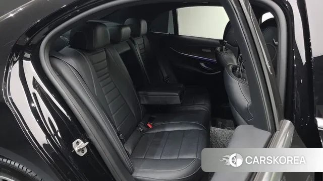 Mercedes-Benz E-Class W213 2021 Черный из Кореи, фото 3