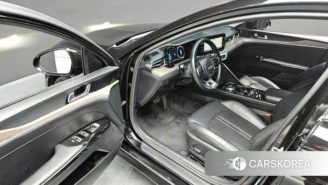 Kia K5 3rd generation 2023 Черный из Кореи, фото 3