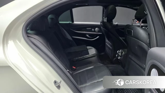 Mercedes-Benz E-Class W213 2018 Белый из Кореи, фото 3