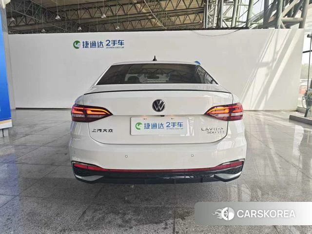 Volkswagen Lavida 2024 Белый из Китая, фото 3