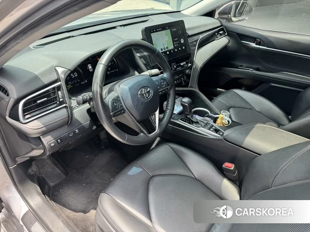 Toyota Camry 2023 Серебристо-серый из Китая, фото 3