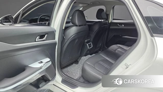 Kia K5 3rd generation 2023 Белый из Кореи, фото 3