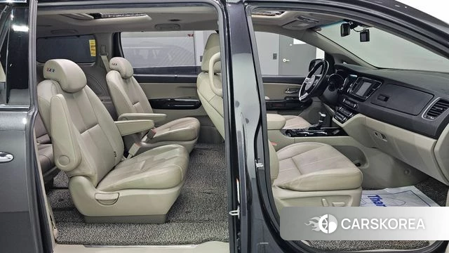 Kia The New Carnival 2019 Серый из Кореи, фото 3