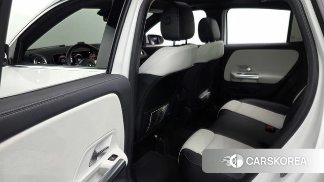 Mercedes-Benz GLA - Class H247 2020 Белый из Кореи, фото 3