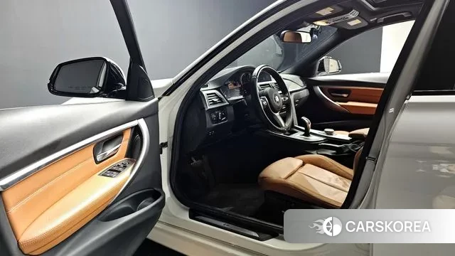 BMW 3 Series (F30) 2018 Белый из Кореи, фото 3