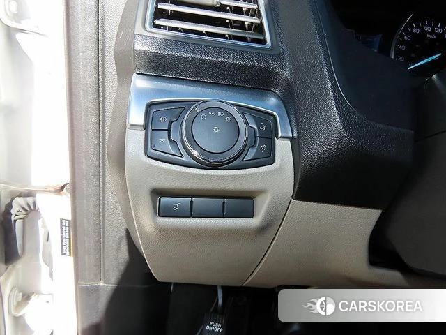Ford Explorer 2018 Белый из Кореи, фото 3