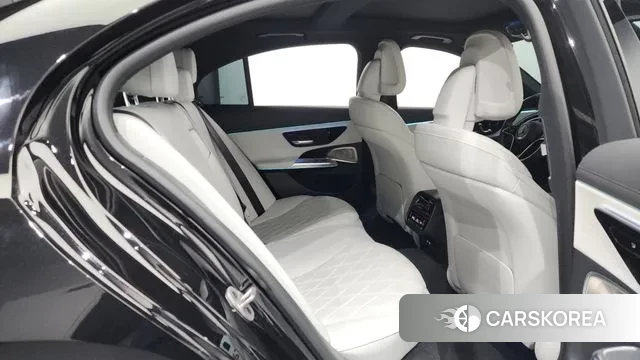 Mercedes-Benz E-Class W214 2024 Черный из Кореи, фото 3