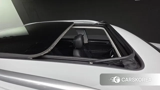 Volkswagen Tiguan second Generation 2022 Белый из Кореи, фото 3