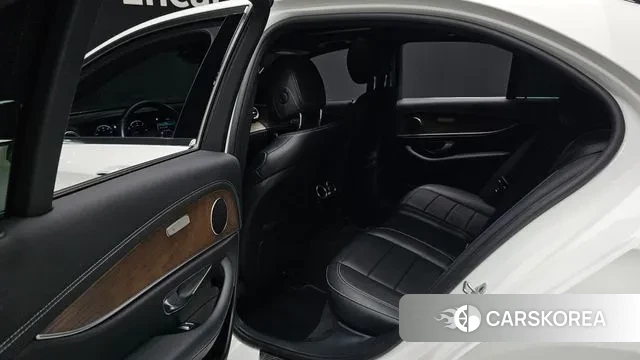 Mercedes-Benz E-Class W213 2021 Белый из Кореи, фото 3