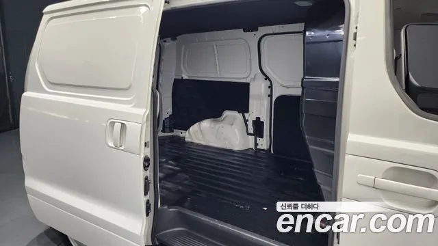 Hyundai The New Grand Starex 2021 Белый из Кореи, фото 3