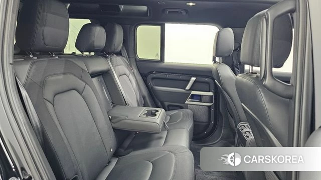 Land Rover Defender (L663) 2023 Черный из Кореи, фото 3