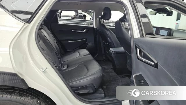 Kia EV6 2023 Жемчужный цвет из Кореи, фото 3