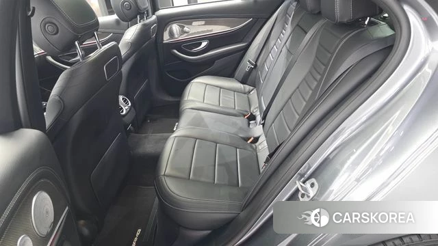 Mercedes-Benz E-Class W213 2019 Серебристо-серый из Кореи, фото 3