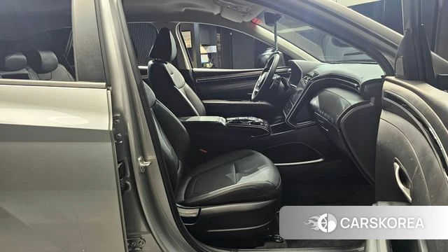 Hyundai Tucson (NX4) 2021 Серебряный из Кореи, фото 3