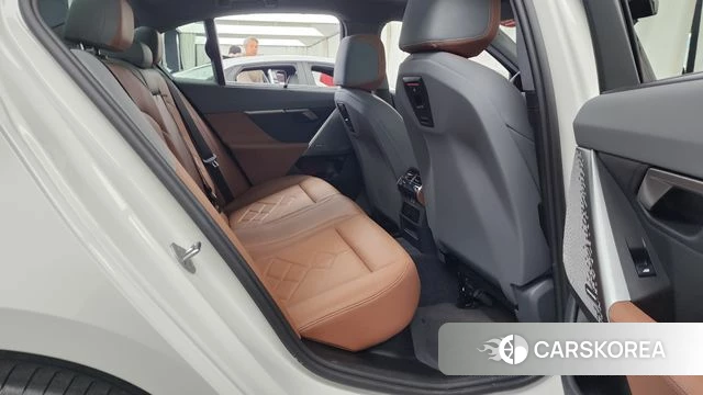 BMW 5 Series (G60) 2025 Белый из Кореи, фото 3