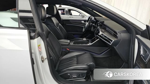 Audi A7 (4K) 2020 Белый из Кореи, фото 3