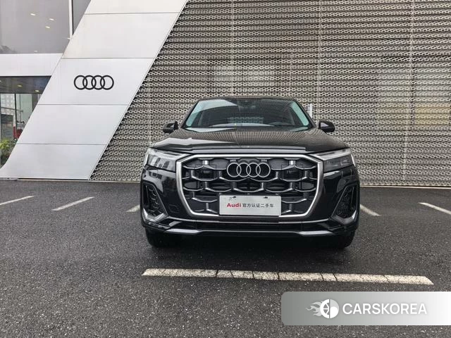 Audi Q7 2025 Черный из Китая, фото 3
