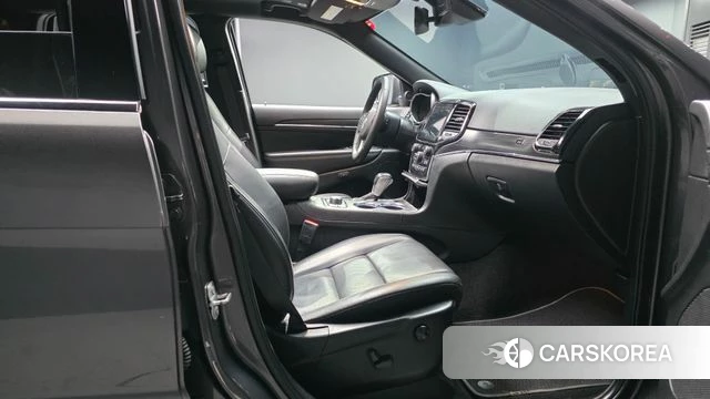 Jeep Grand Cherokee 2021 Серый из Кореи, фото 3