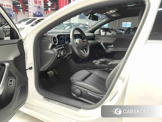 Mercedes-Benz Class A 2022 Белый из Китая, фото 3