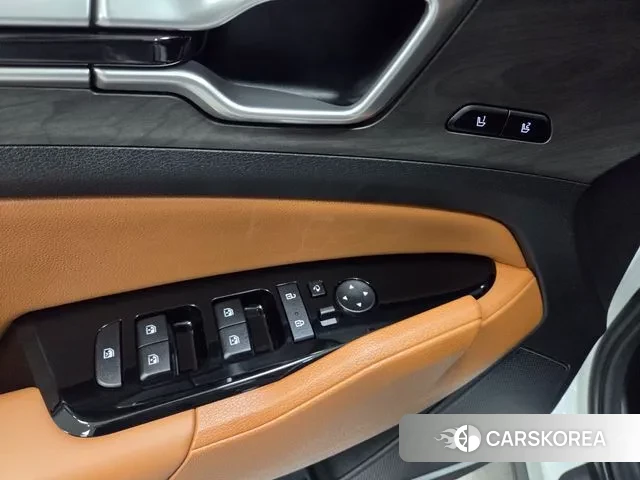 Kia Sportage 5th Generation Hybrid 2023 Белый из Кореи, фото 3