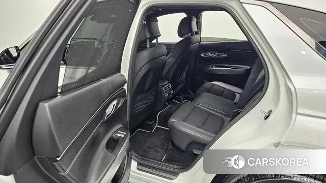 Genesis GV70 2023 Белый из Кореи, фото 3