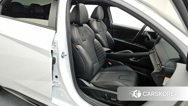 Hyundai The New Avante Hybrid (CN7) 2025 Белый из Кореи, фото 3