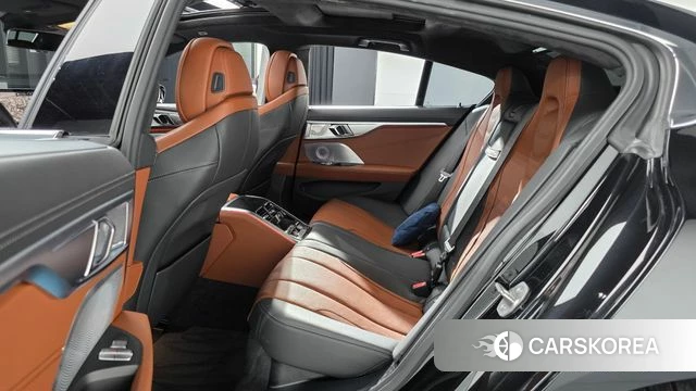BMW 8 Series (G15) 2022 Черный из Кореи, фото 3