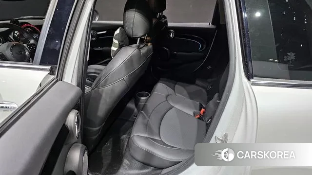 Mini Cooper 2024 Белый из Кореи, фото 3