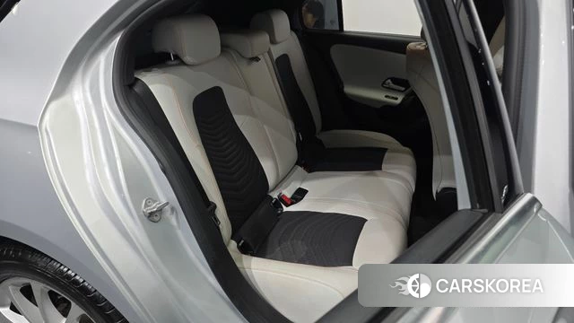 Mercedes-Benz A-Class W177 2019 Серебряный из Кореи, фото 3