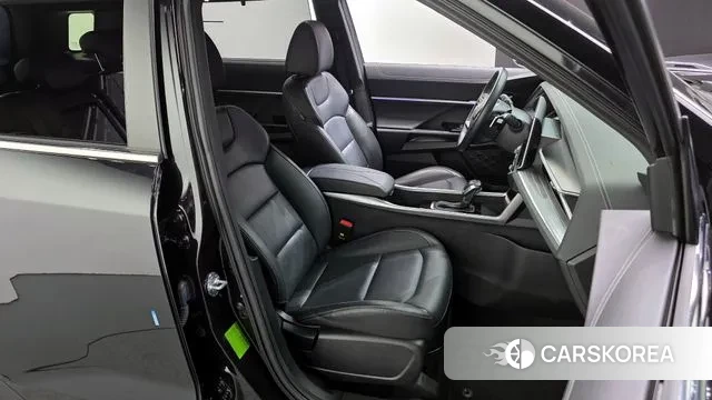 Ssangyong Torres 2022 Черный из Кореи, фото 3