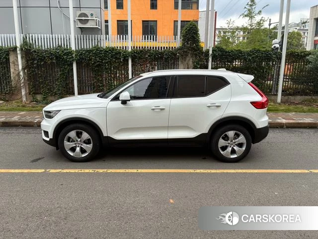 Volvo XC40 2021 Белый из Китая, фото 3