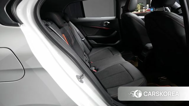 BMW 1 Series (F40) 2020 Белый из Кореи, фото 3