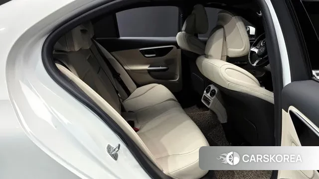 Mercedes-Benz C-Class W206 2024 Белый из Кореи, фото 3