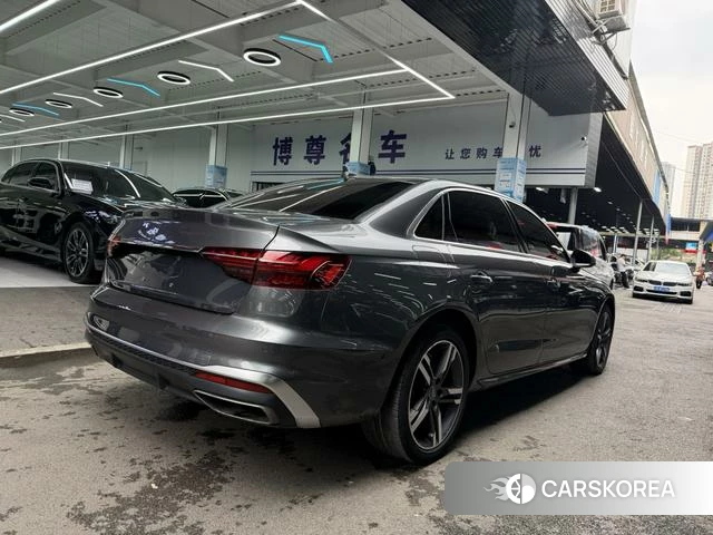 Audi A4L 2021 Темно-серый из Китая, фото 3