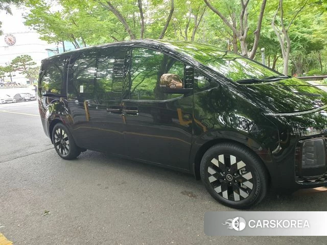 Hyundai Staria 2025 Черный из Кореи, фото 3