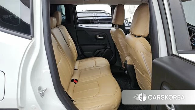 Jeep Renegade 2022 Белый из Кореи, фото 3