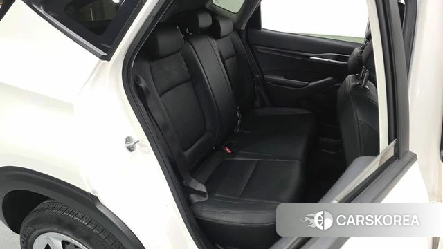 Kia Seltos 2022 Белый из Кореи, фото 3