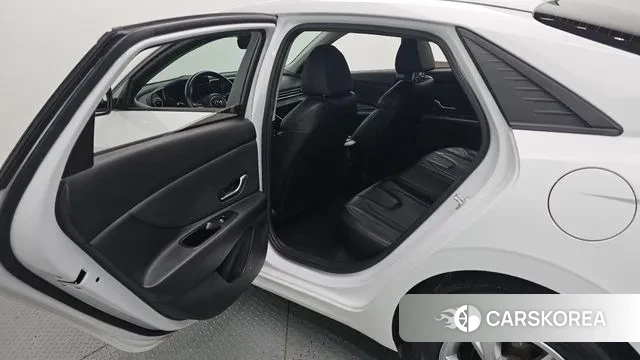 Hyundai Avante (CN7) 2021 Белый из Кореи, фото 3