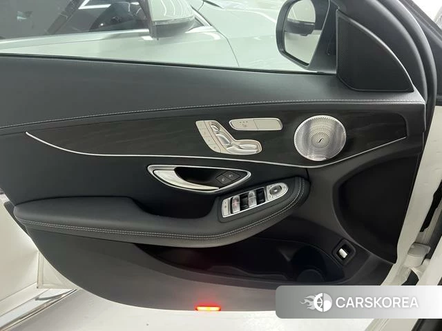 Mercedes-Benz Class C 2021 Белый из Китая, фото 3