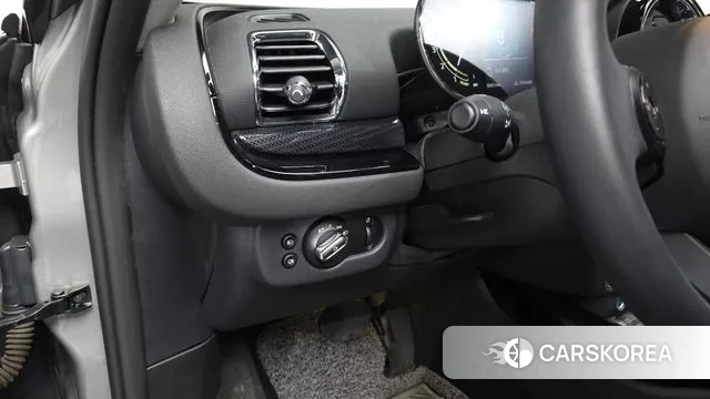 Mini Cooper Clubman 2023 Серебристо-серый из Кореи, фото 3