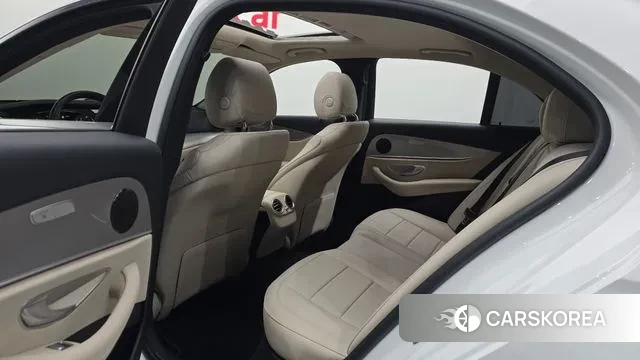 Mercedes-Benz E-Class W213 2019 Белый из Кореи, фото 3