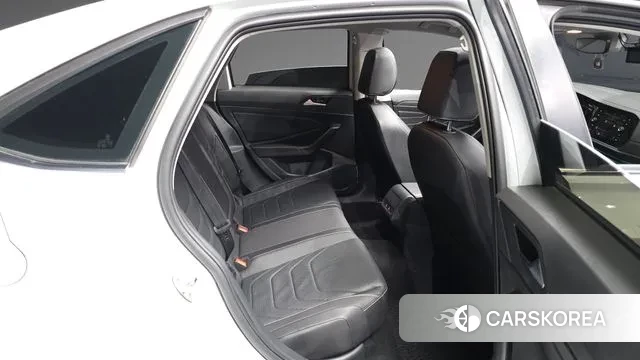 Volkswagen 7th Generation of Jetta 2022 Белый из Кореи, фото 3