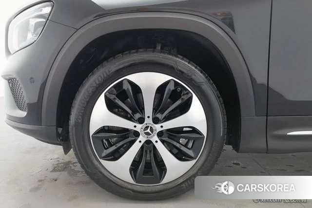 Mercedes-Benz GLB 2023 Черный из Китая, фото 3