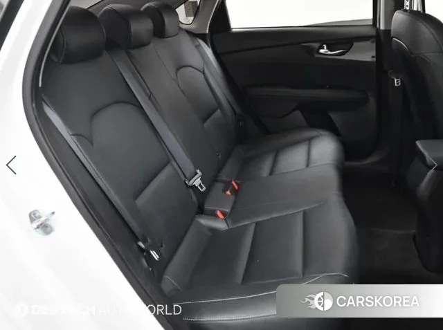 Kia The New K3 2nd generation 2024 Белый из Кореи, фото 3