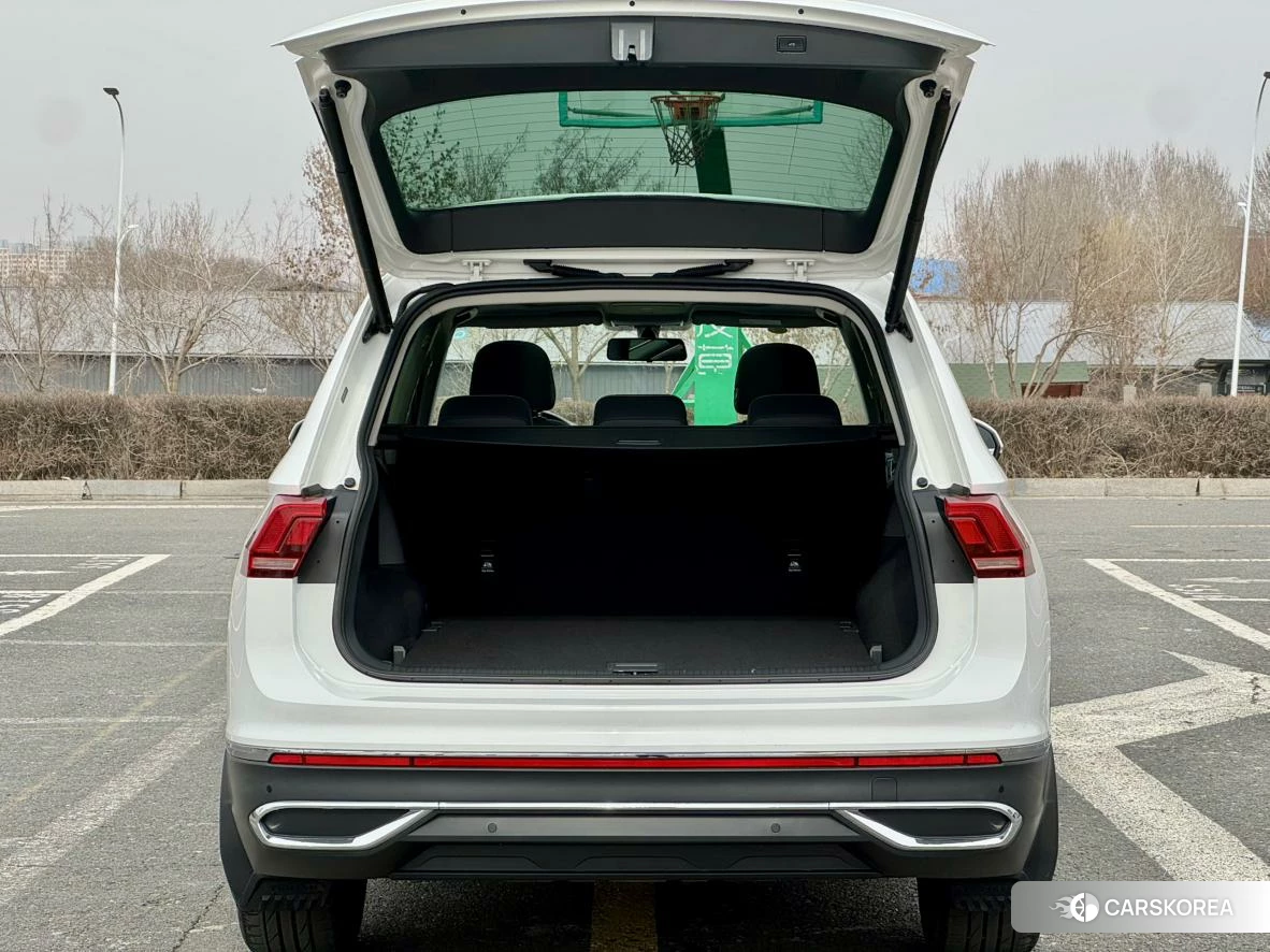 Volkswagen Tiguan L 2021 Белый из Китая, фото 3