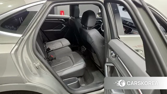 Audi Q3 (F3) 2020 Серый из Кореи, фото 3