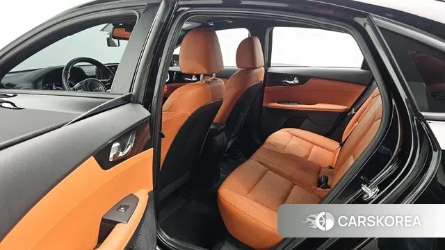 Kia The New K3 2nd generation 2023 Черный из Кореи, фото 3