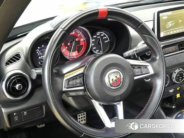 Fiat 124 Spider 2019 Красный из Кореи, фото 3